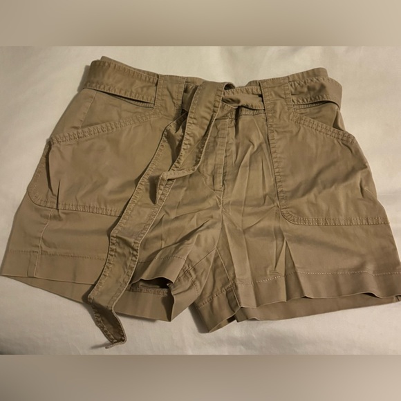 Cache Shorts Lot Of 4  Size 4P Petite, Black, Beige, White, Green Tie Waist - Picture 8 of 15